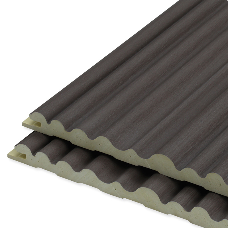 Pain&eacute;is de parede internos de madeira canelada