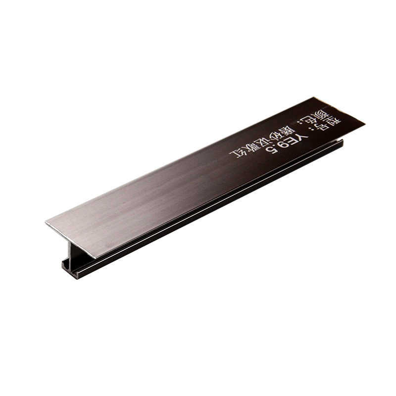 Acabamento de borda de ladrilho em forma de T