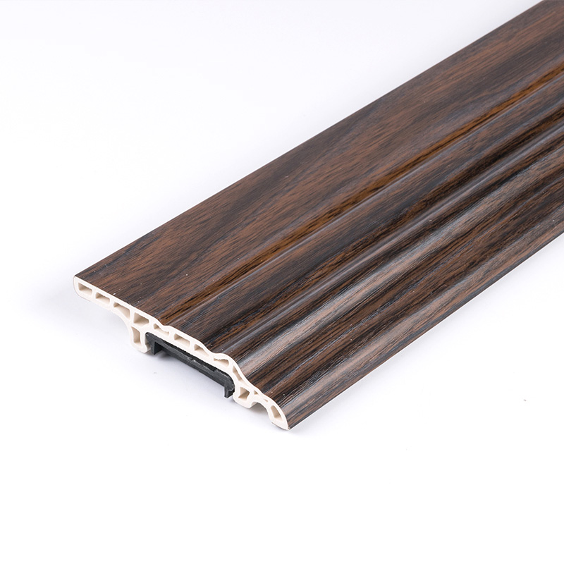 Rodap&eacute; imperme&aacute;vel para banheiro