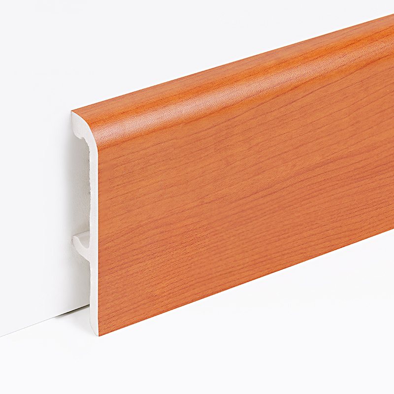 Perfis de rodap&eacute; em PVC