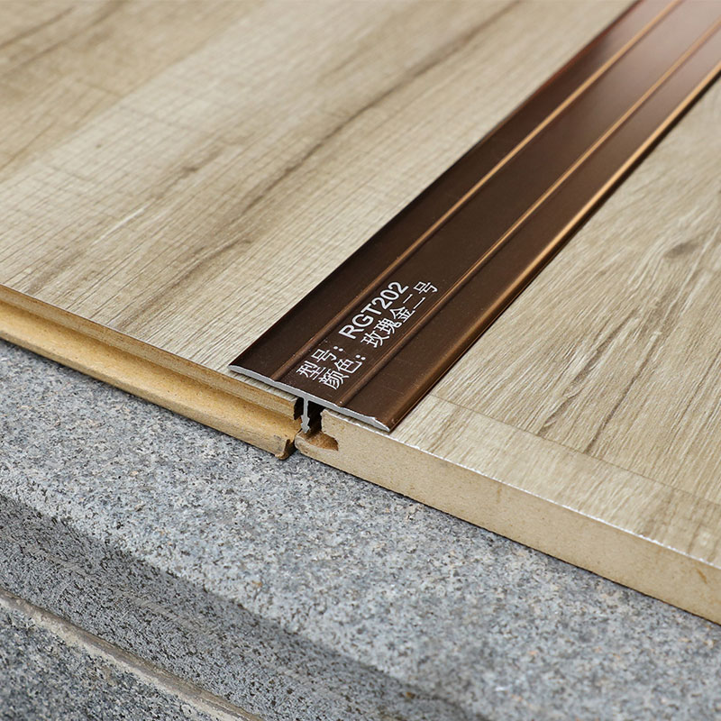 Tiras de transi&ccedil;&atilde;o de ladrilho interno para ladrilho