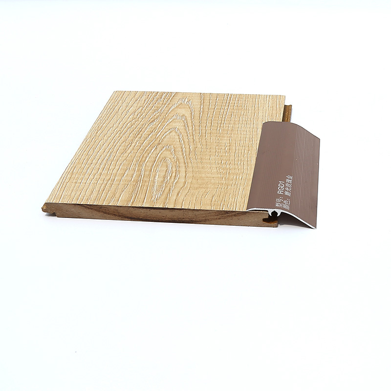 Faixas de transi&ccedil;&atilde;o internas em alum&iacute;nio