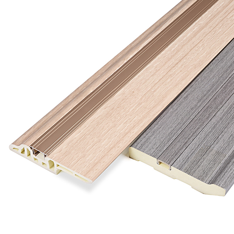 Rodap&eacute; interior de pl&aacute;stico