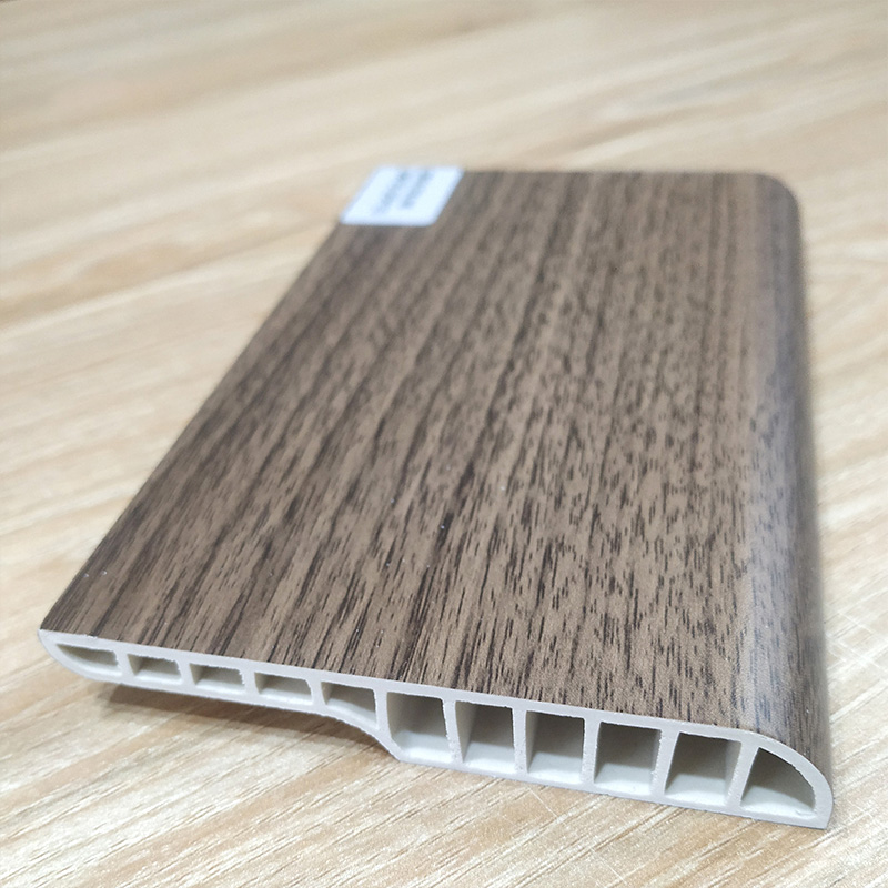 Rodap&eacute; alto de luxo