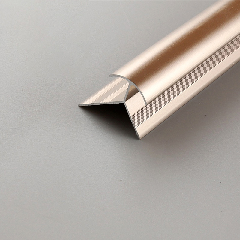 Acabamento de ladrilho de canto externo luxuoso