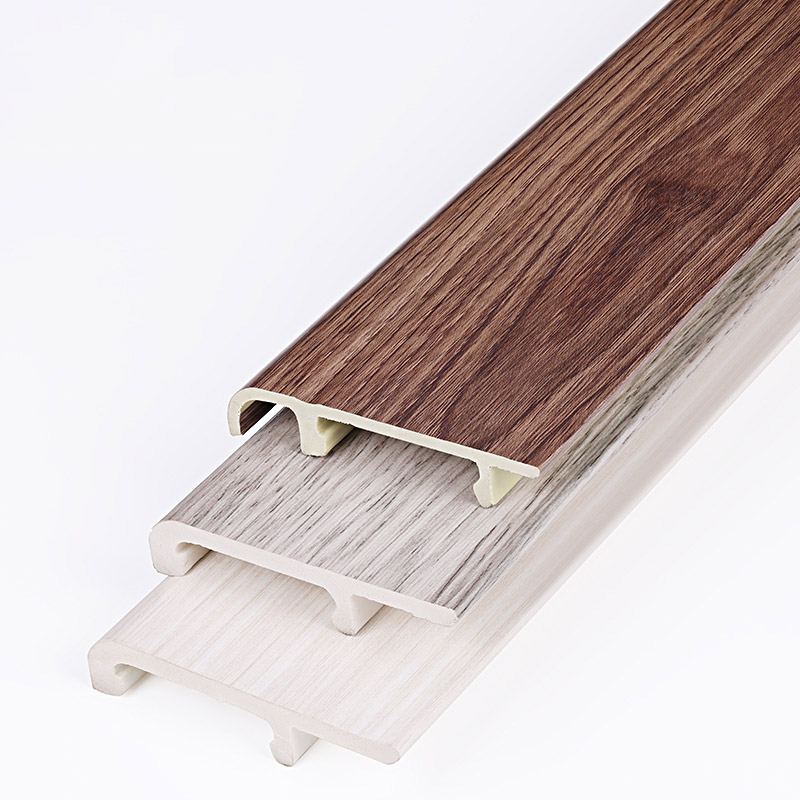 Perfis de rodap&eacute; em PVC para interiores