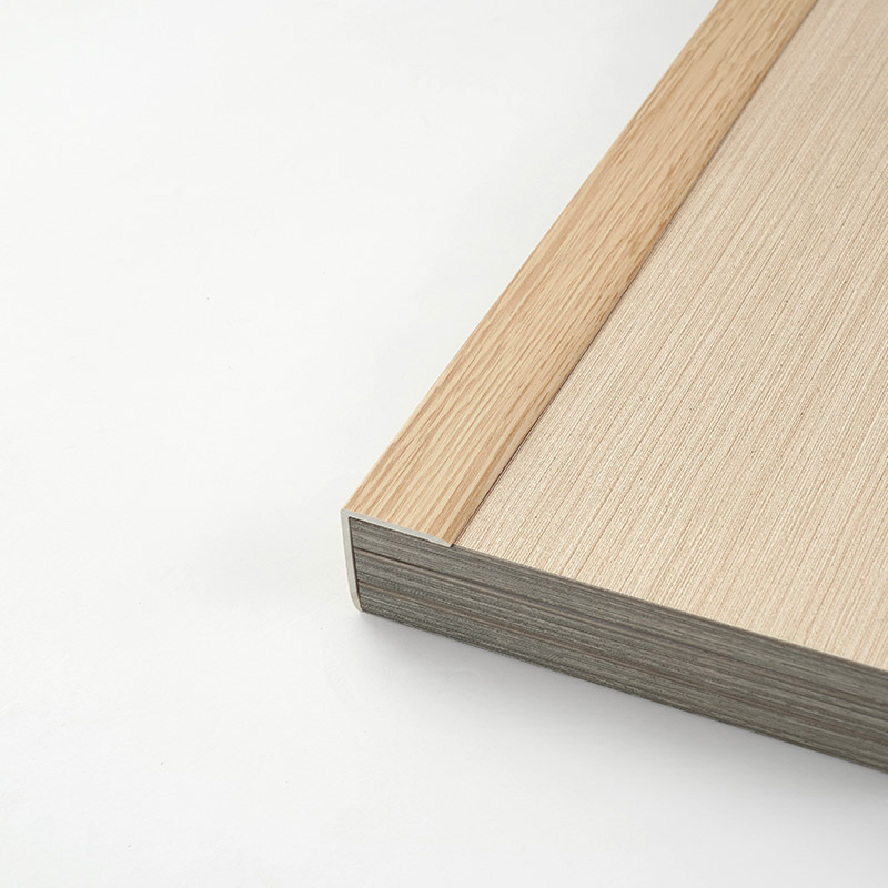  Tiras de borda de piso em forma de V