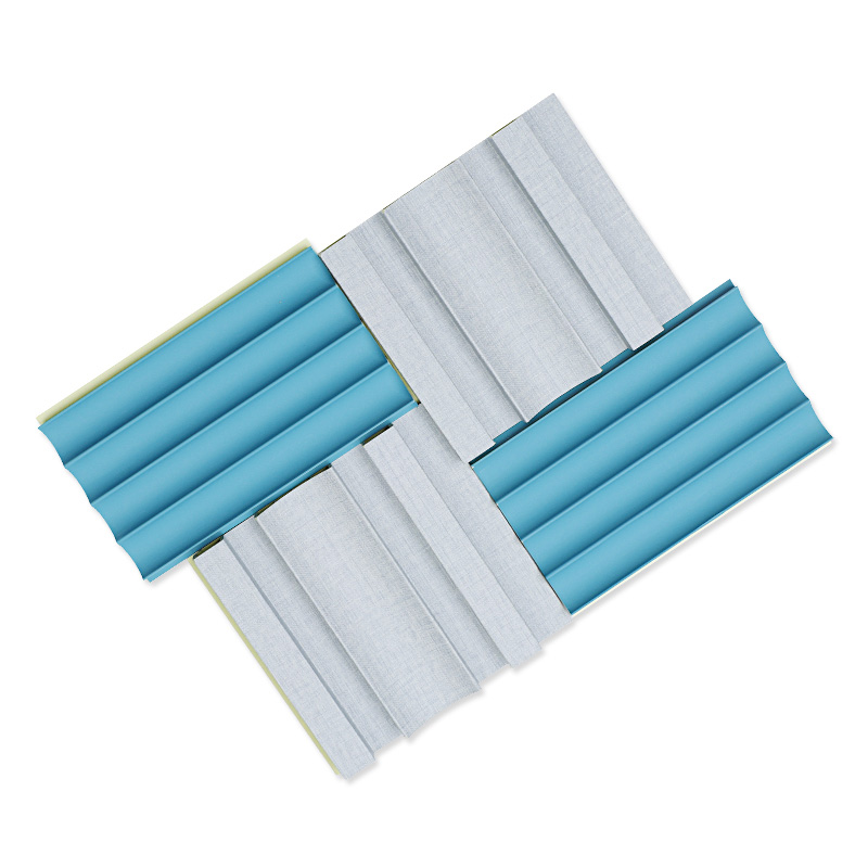 Pain&eacute;is interiores de madeira canelada