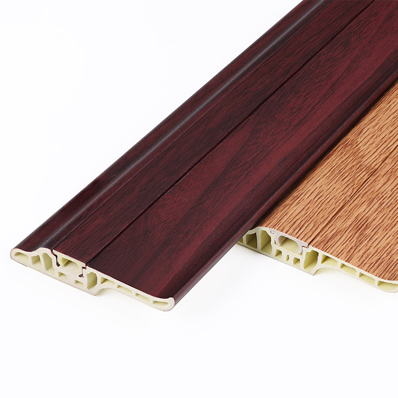 Rodap&eacute; de piso de vinil de gr&atilde;o de madeira