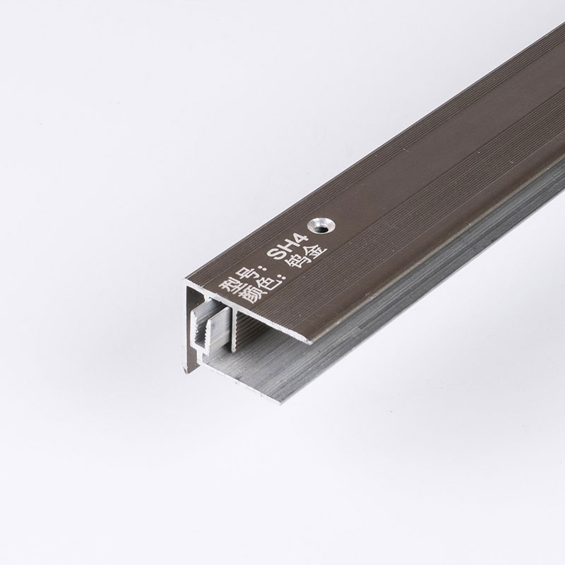 Acabamento de borda de ladrilho personalizado para escadas