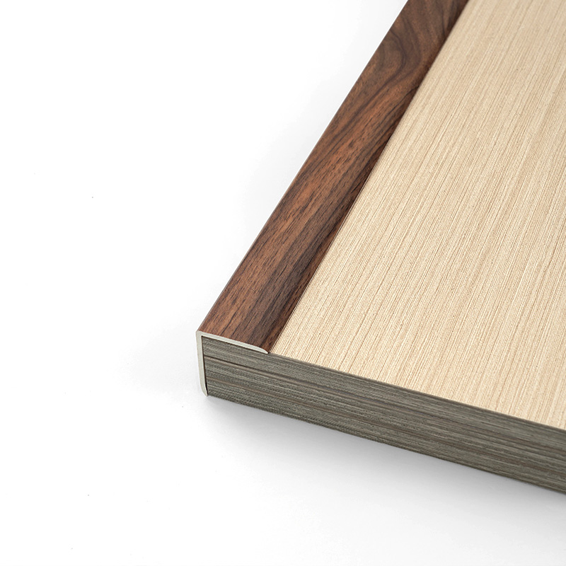 Faixa de borda em forma de V de gr&atilde;o de madeira