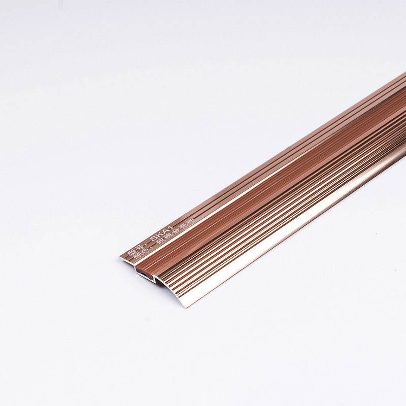 Faixa de transi&ccedil;&atilde;o luxuosa de carpete para azulejo