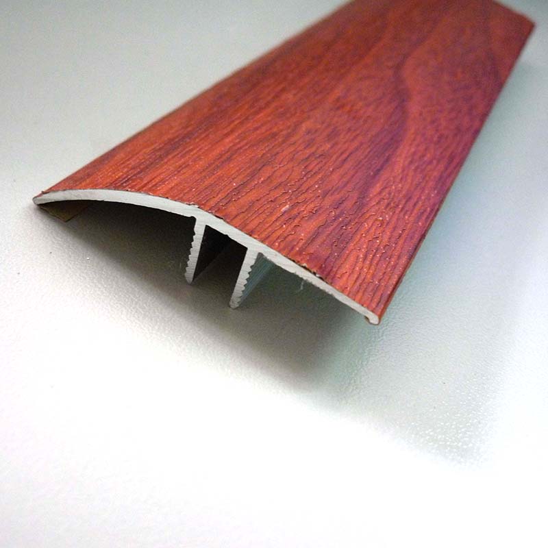  Faixa de transi&ccedil;&atilde;o de piso de alum&iacute;nio