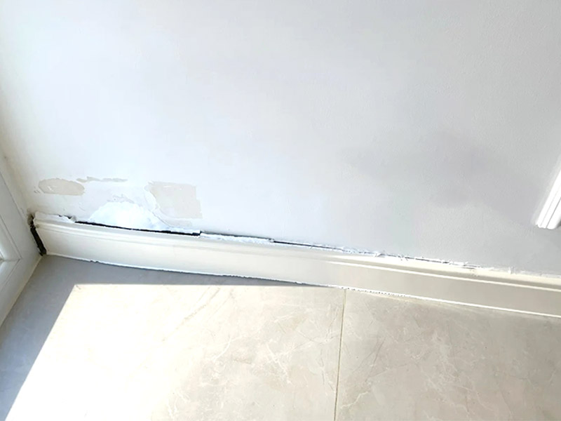 O que acontece se o rodapé ficar molhado?