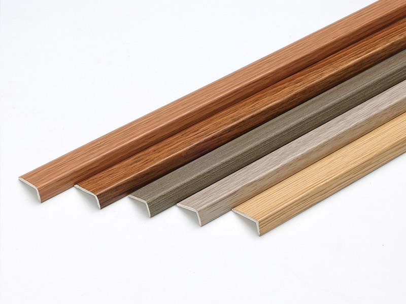 Tiras de borda de piso laminado em PVC de 24 * 10 mm em forma de L