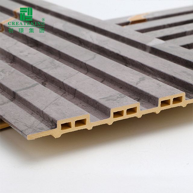 Painel de parede oco canelado de PVC à prova d'água de 155 * 17 mm
