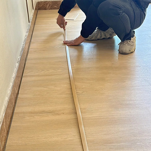 Perfis de borda de piso de PVC em forma de L de 20 * 4,5 mm