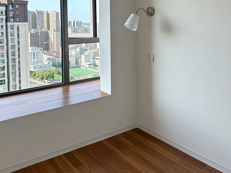 Rodap&eacute;s autoadesivos