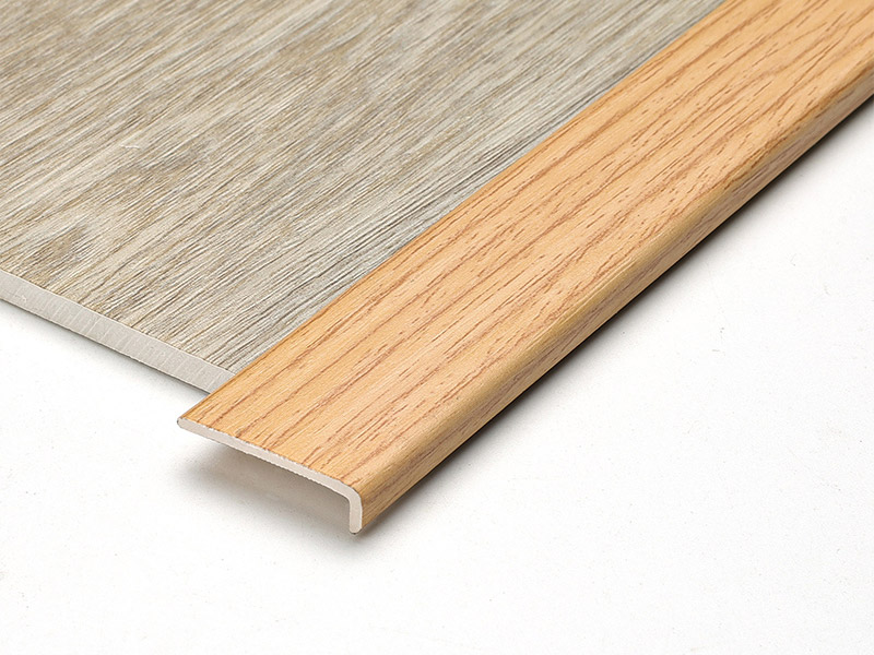 Perfis de borda de piso de PVC em forma de L de 20 * 4,5 mm