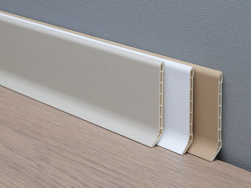 rodap&eacute; flex&iacute;vel de PVC de 70 * 13,5 mm