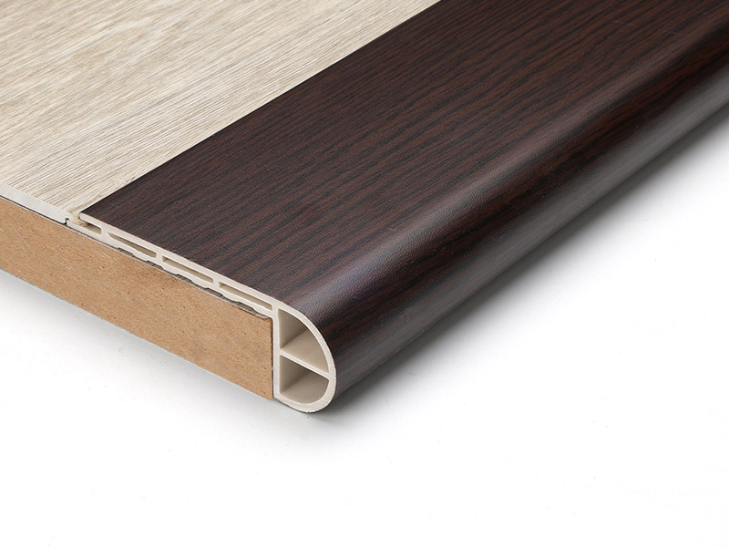 O que é uma faixa de nariz de escada?