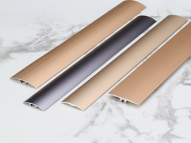 Acabamento universal para cobertura de piso