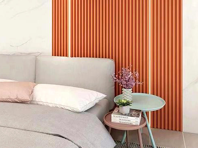 Como é chamado um painel de parede de plástico?