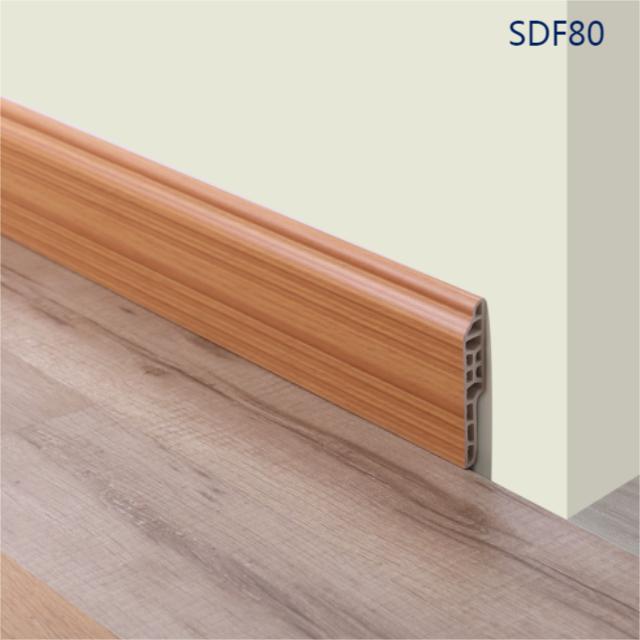 Rodapé para melhoramento da casa de PVC de grão de madeira à prova d'água de 8 cm - SDF80