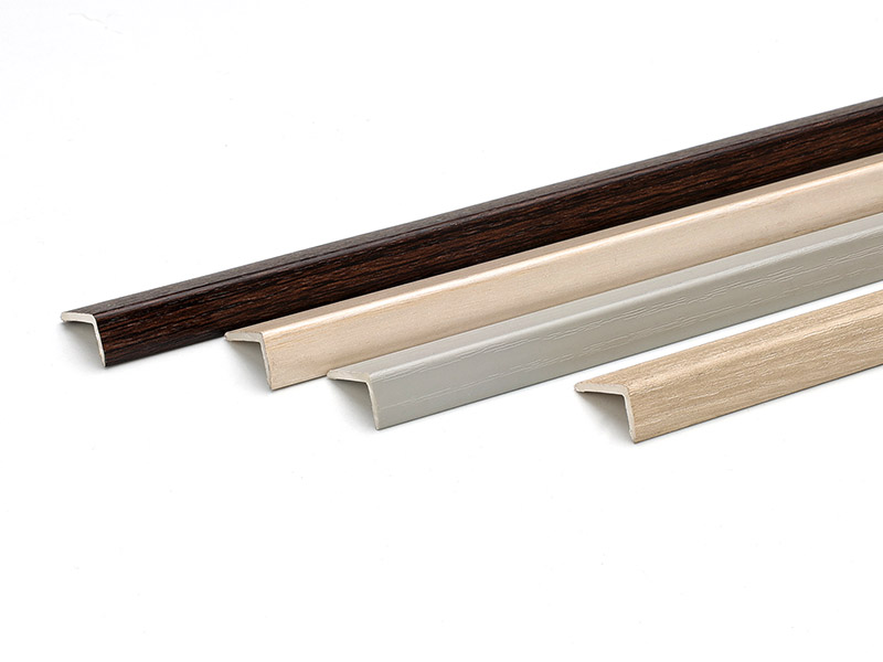 Tira de borda de piso laminado em PVC de 20 * 10 mm em forma de L