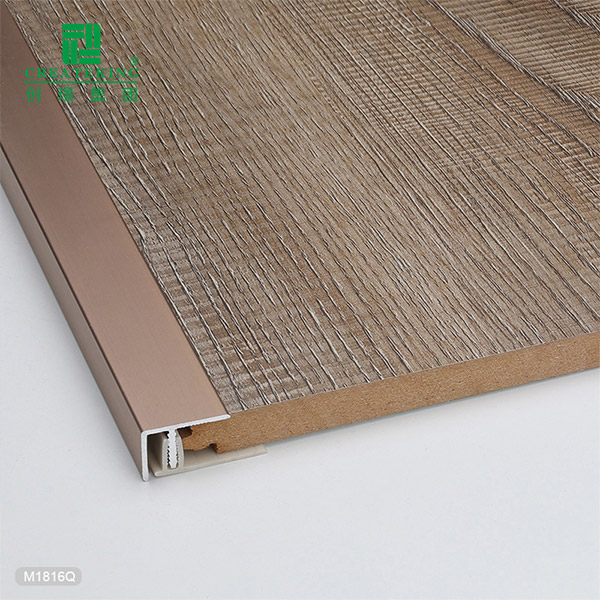 Perfil final de alumínio de 13,5x22mm