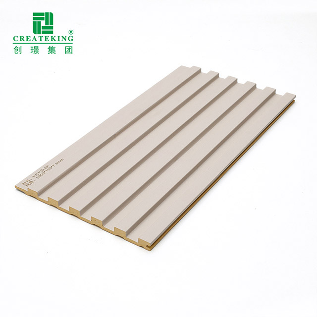 Painéis de parede canelados sólidos de PVC de 130 * 7,8 mm