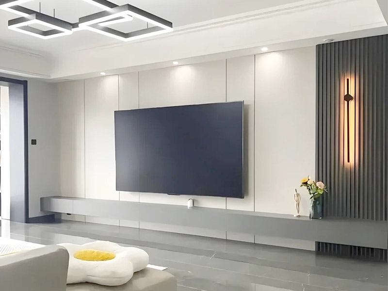 Você pode colocar uma TV em uma parede do painel?