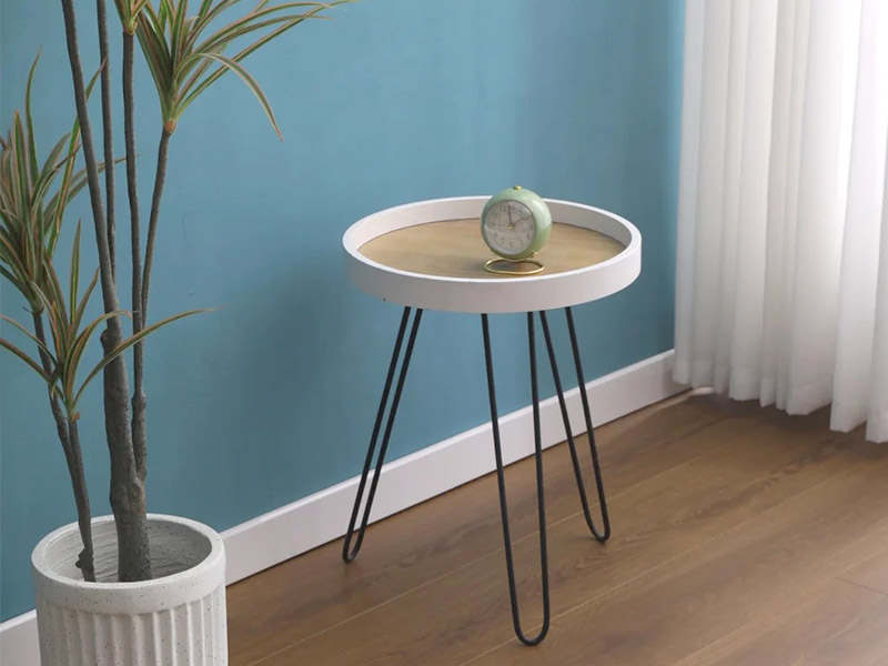 Como você esconde as bordas do piso laminado?