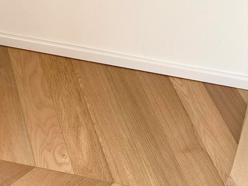 Qual é o melhor rodapé para pisos de parquet?