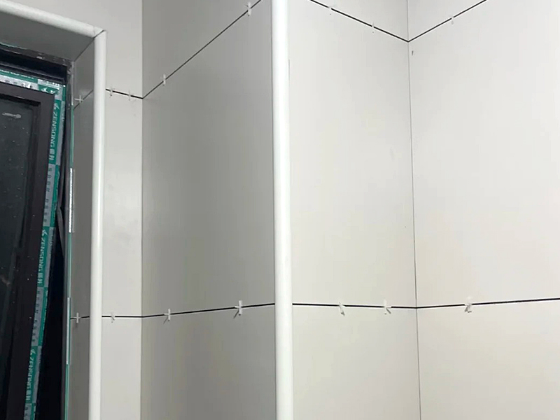 Como você faz com que as bordas dos ladrilhos tenham uma boa aparência?