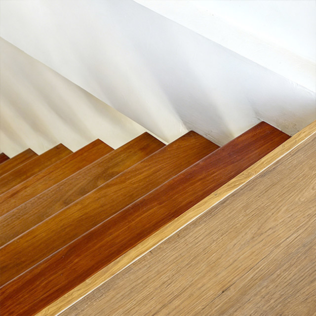 Perfis de borda de piso de PVC em forma de L de 20 * 4,5 mm