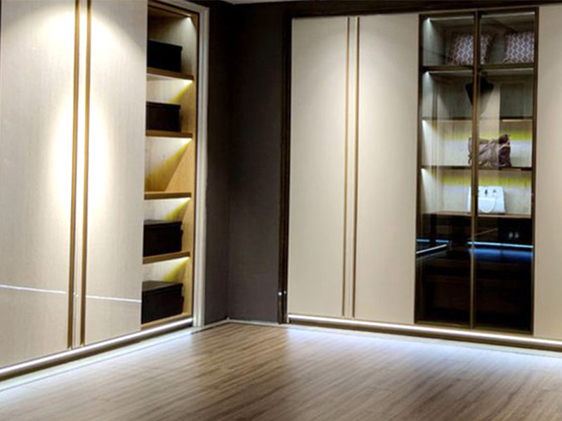 Você pode colocar luzes LED em rodapés?