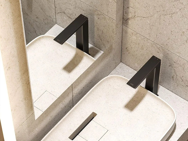 Folha de m&aacute;rmore de PVC no banheiro