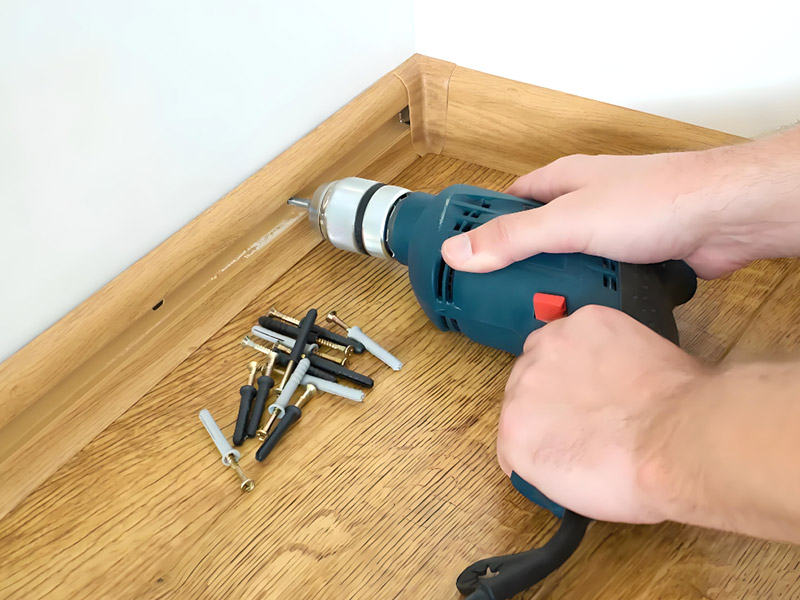 Quais são os métodos de instalação de rodapés?