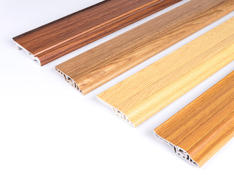 rodap&eacute; de l&iacute;ngua de cordeiro em PVC de 70 * 13,5 mm