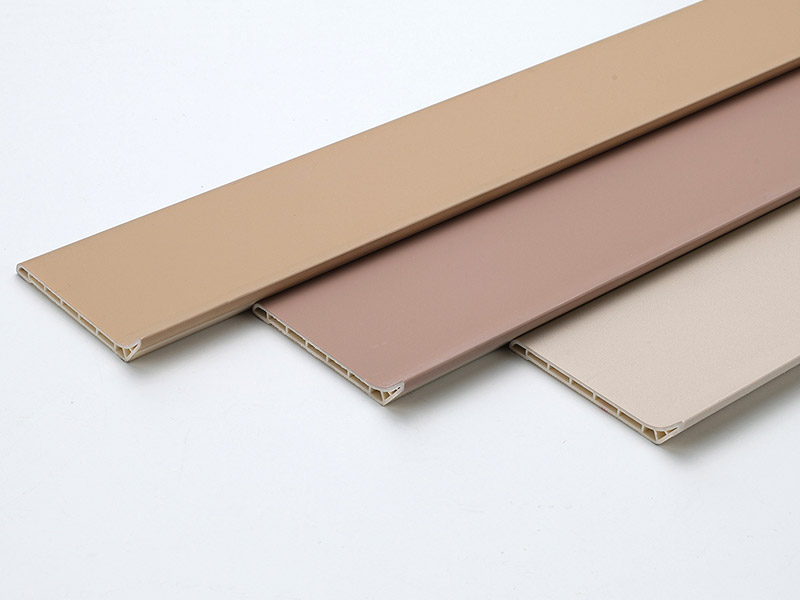 rodap&eacute; flex&iacute;vel de PVC de 70 * 13,5 mm