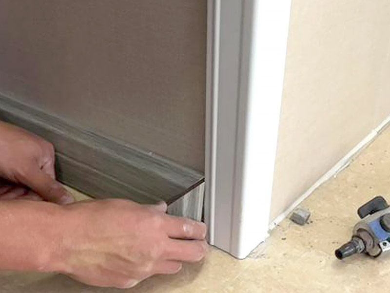 Como unir um rodapé quadrado?