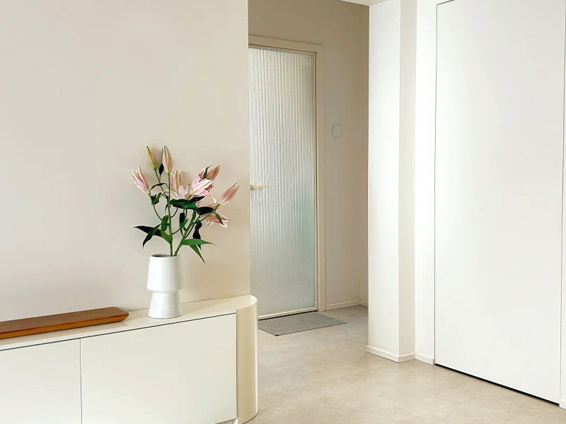 os rodap&eacute;s devem ser da mesma cor das paredes